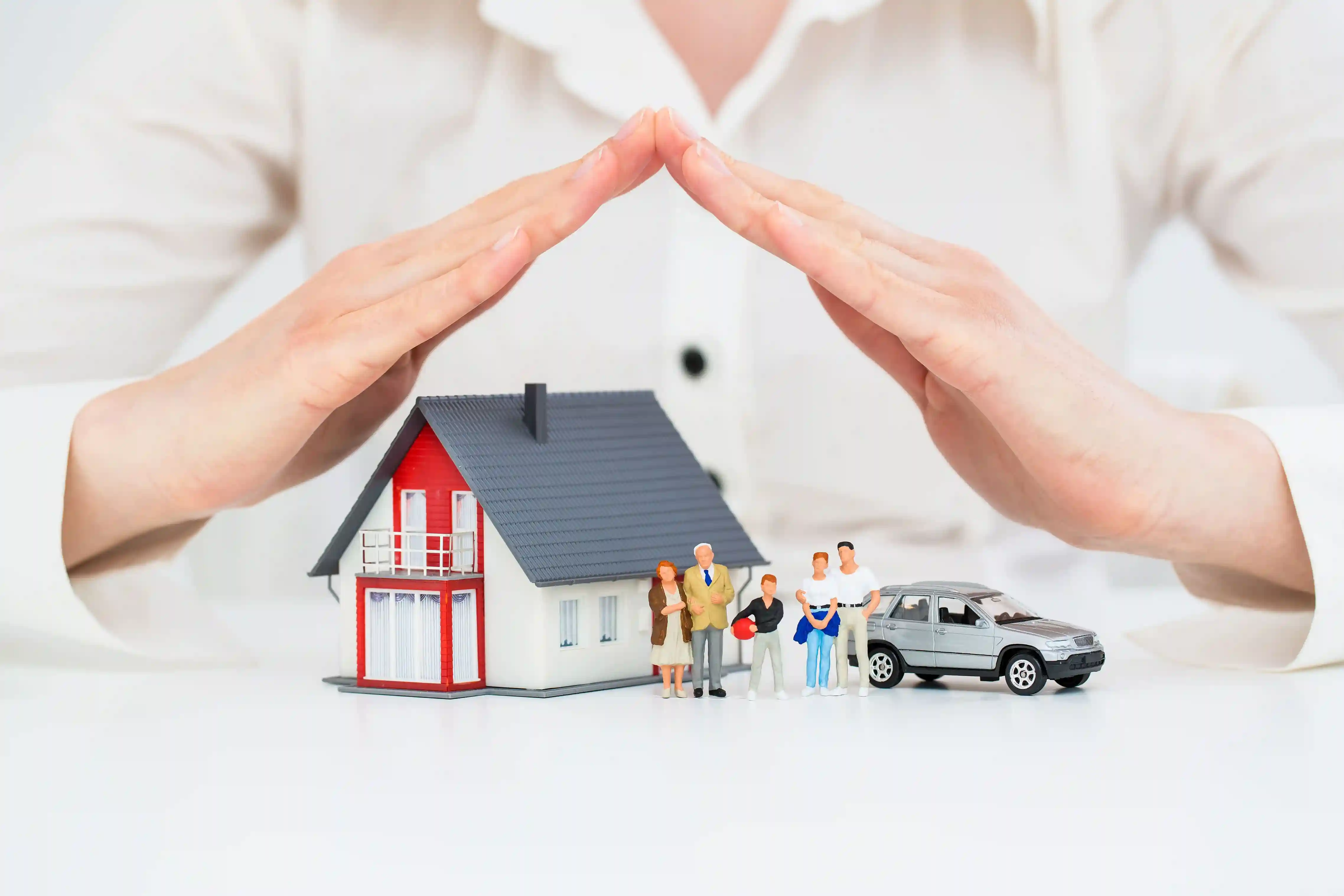 Seguros Lux — Protege lo que más importa